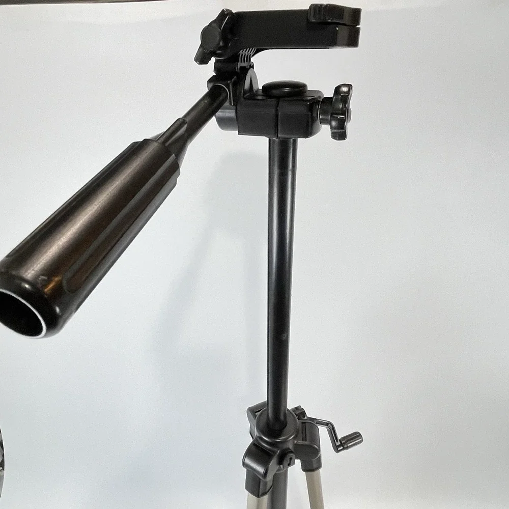 Velbon Videomate 400 Aluminum Adjustable Camara Tripod Ext. 5 Feet With Panhead